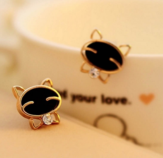 Black Smiling Cat Delicate Golden Earring